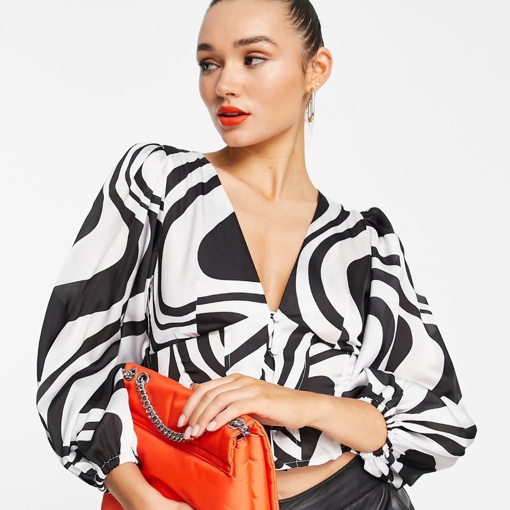 Chic Black and White Patterned Blouse Puff sleeves button front